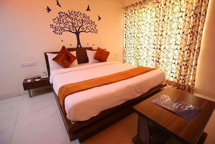 Hotel Royal Stay, Pakwan Sg Highway Ahmedabad Exterior photo